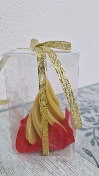 Свещи от пчелен восък