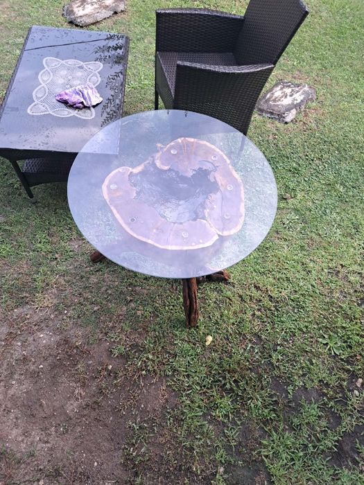 приодавам ръчно изработена маса