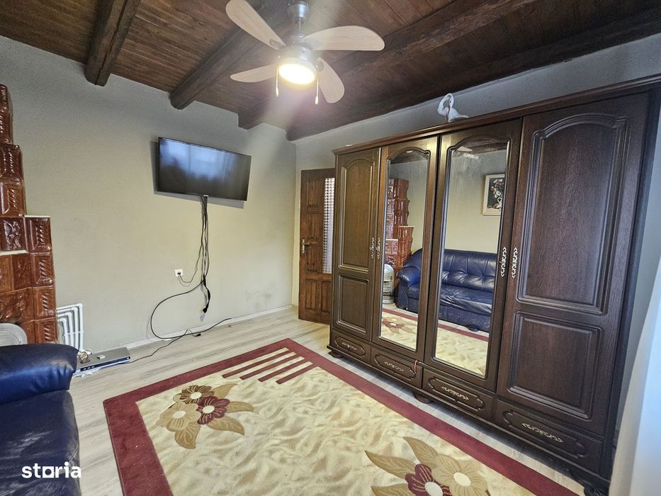 Casă în Cordun, zonă de case noi