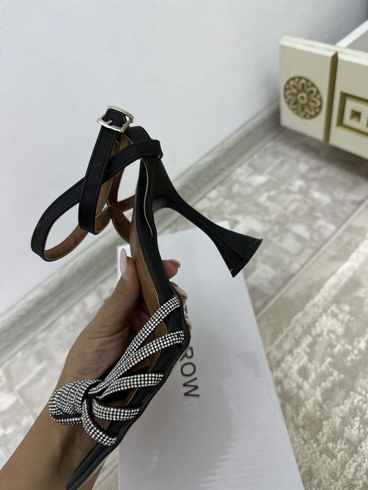 Босоножка туфли каблук