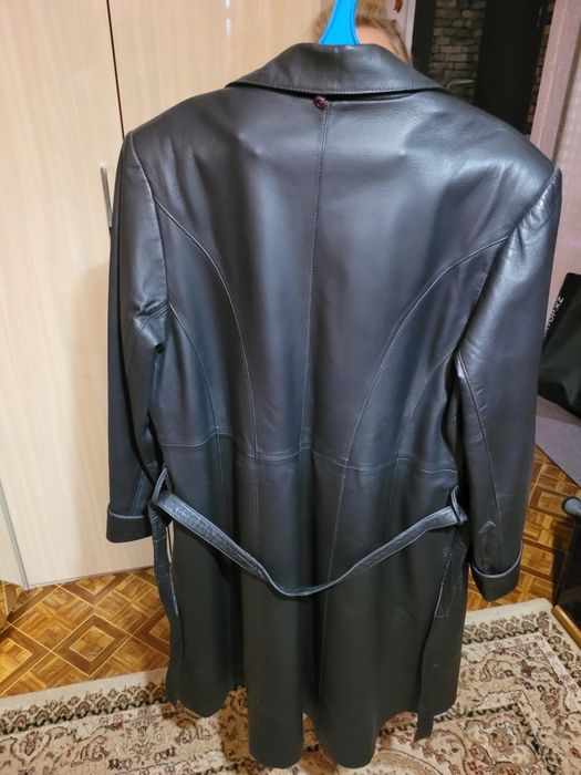 Продам кожанное пальто