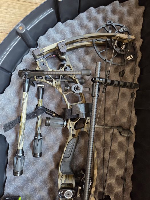 Hoyt AX 2 29,25"-30"@80#
