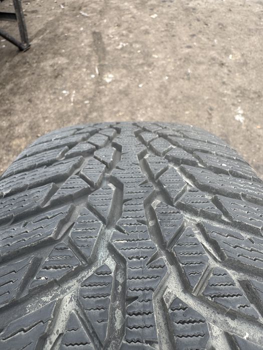 Vand anvelope iarna  215 60 16