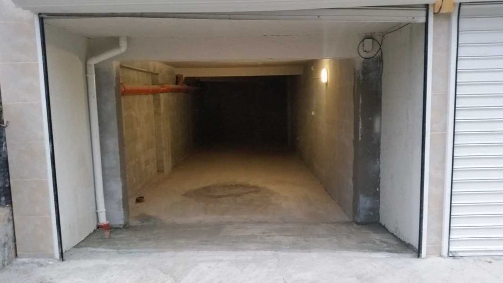 Дава се под наем Гараж / Паркомясто в Варна, Автогара - 39 кв.м за 229.5 € - Снимка #2