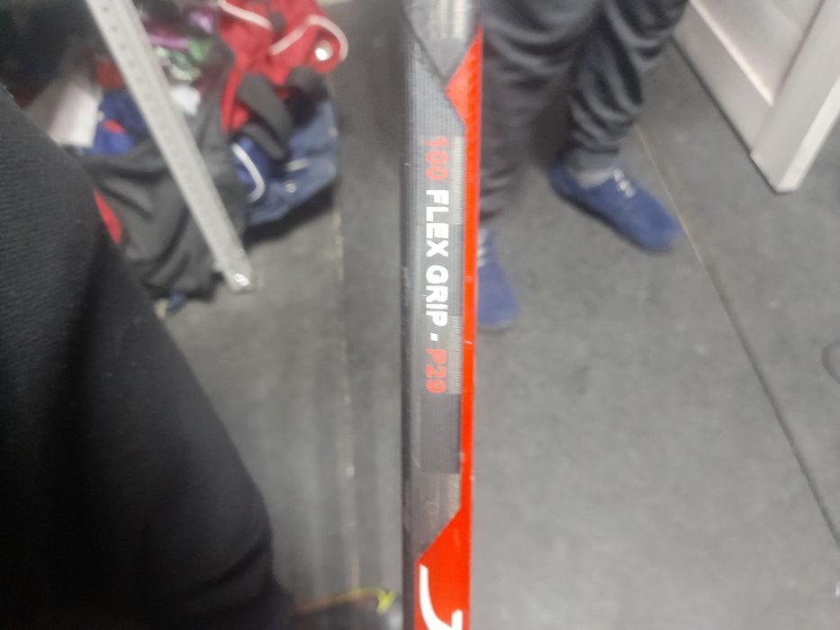 Продам хоккейная клюшку CCM JETSPEED 2