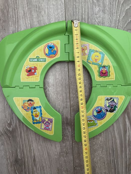 Capac de toaletǎ pt. copii nou