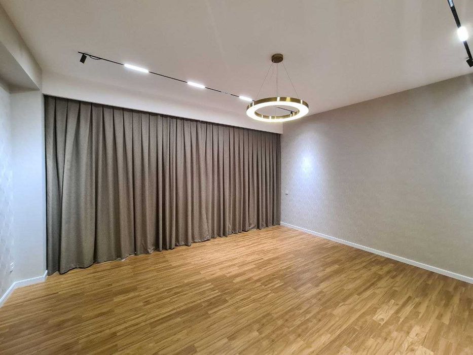 Галантный дом стиля Хай Тек с 2 соток (Циолковского)