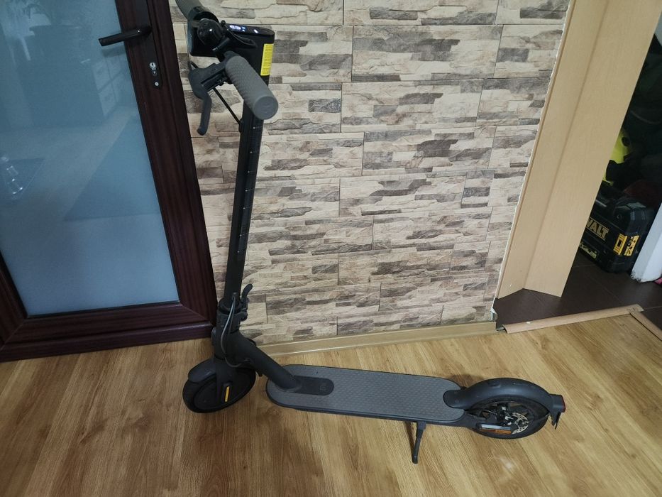 Vand trotineta xiaomi mi 1s