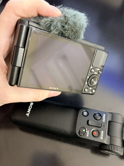 Камера Sony zv-1