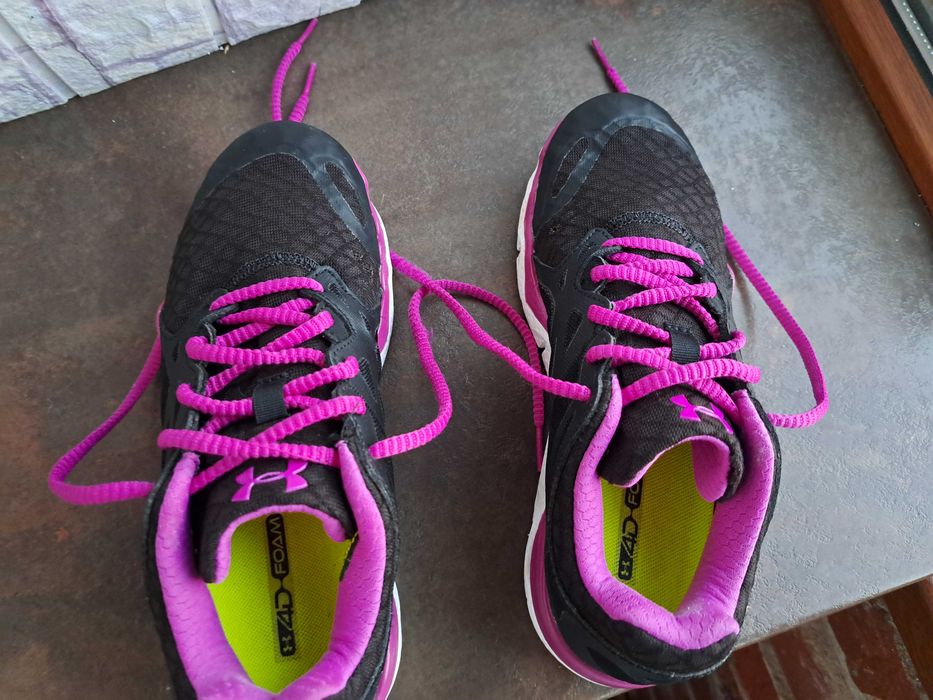 дамски маратонки,спортни обувки,сникърси кецове Under Armour 37,5