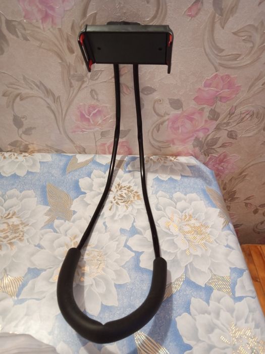 Устройство для удержания сотки в любом положении