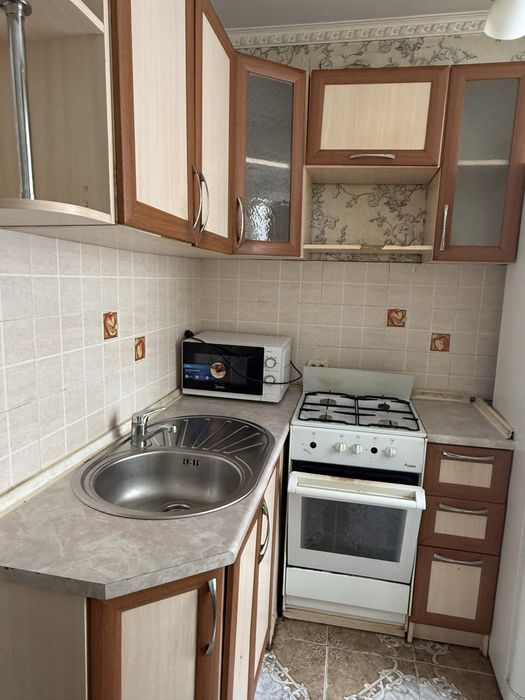 Кухня угловая даром с плитой