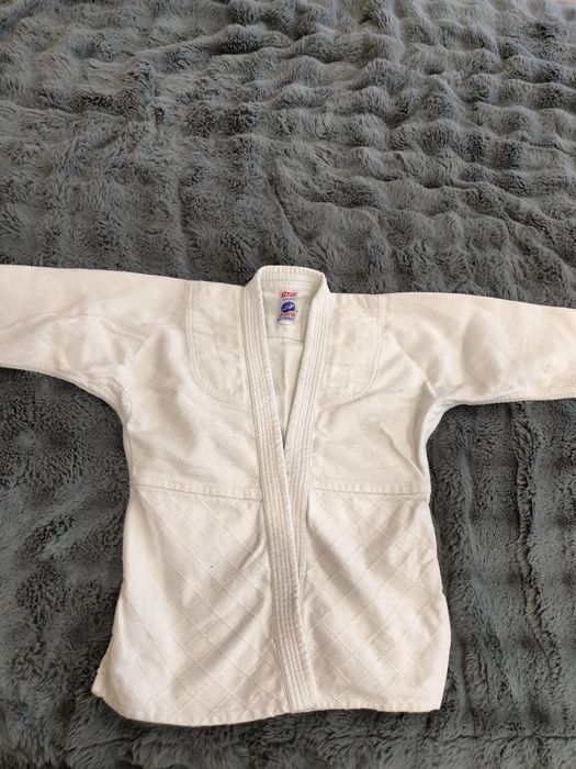 Продам  кимоно .