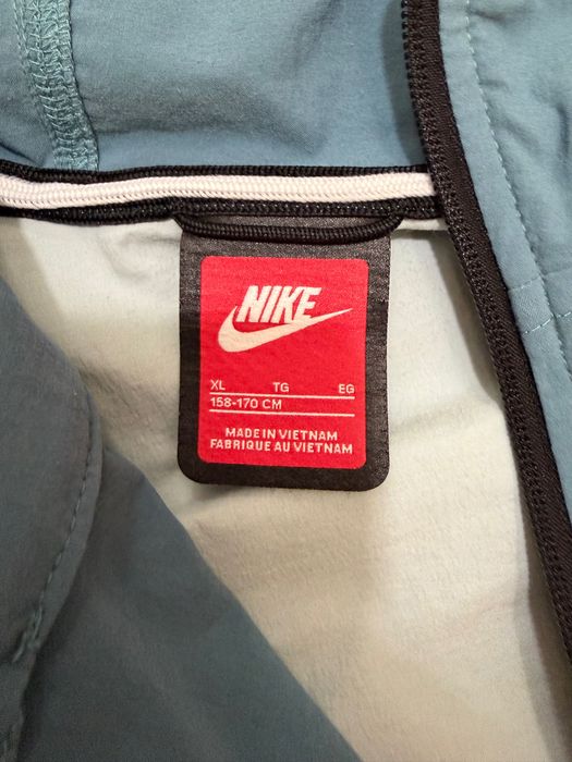 Оригинално детско горнище Nike tech