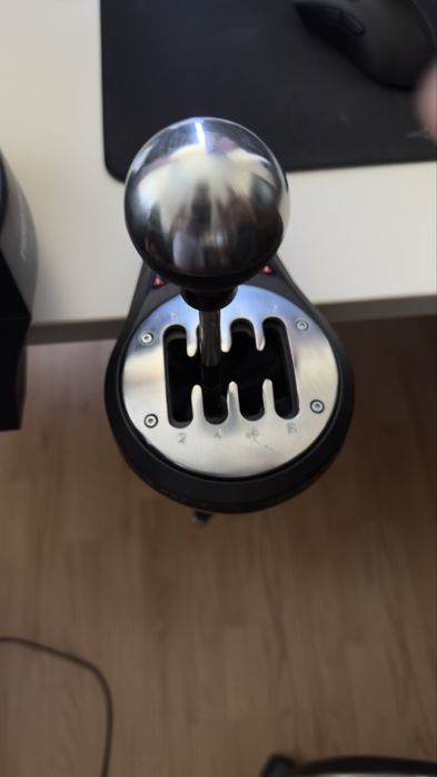 Schimbator Thrustmaster Th8a