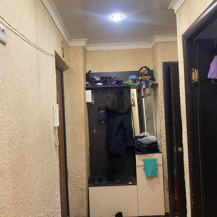 Продам 2 комн.кв, 1/5, возле 6 школы