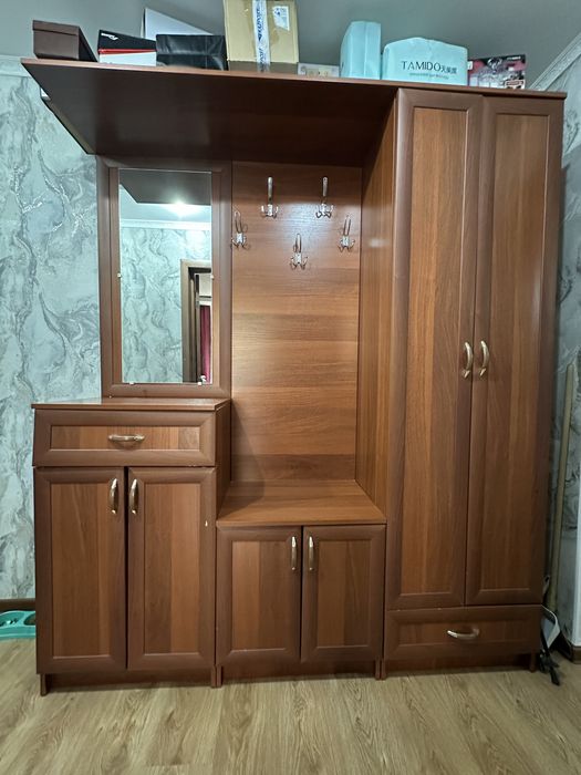Прихожая из 3 секций