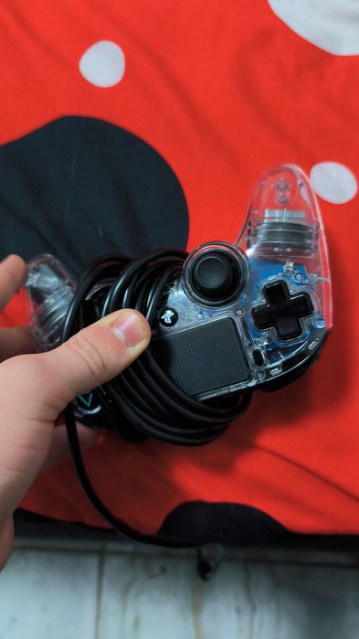 Vând ps 4 slim cu 500 GB memorie și cu 4 jocuri și poți negocia pretul