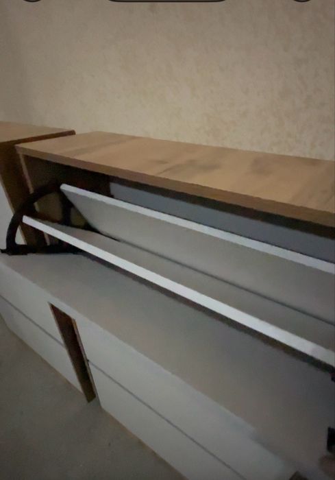 Poyabzal qoygich sotuvda