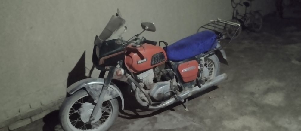 ИЖ Планета 4 сотилади