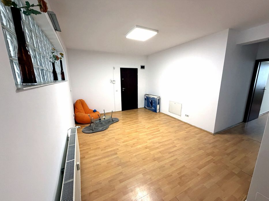 Apartament 2 camere in Centru cu parcare pretabil pentru Spatiu de birou