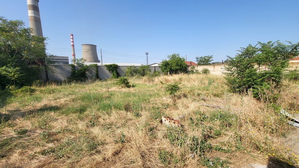 Дава се под наем Парцел в Сливен, Промишлена зона - 1000 кв.м за 153 € - Снимка #1