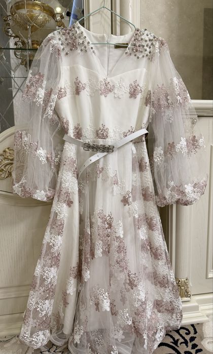 Платья свадебные  в хорошем состоянии