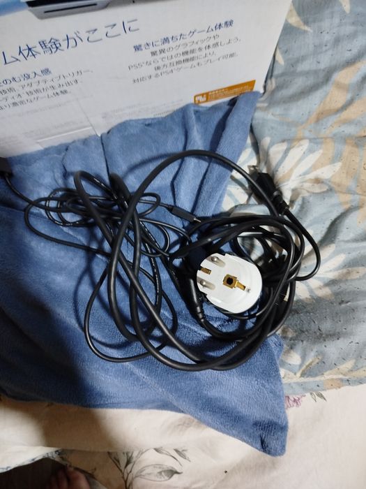 Продам PS5 Slim срочно