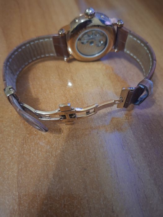 Ceas automatic chirisi stare perfectă  300lei