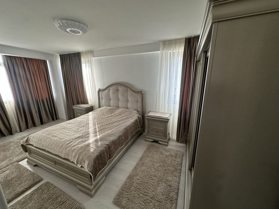 Inchiriez aparatament