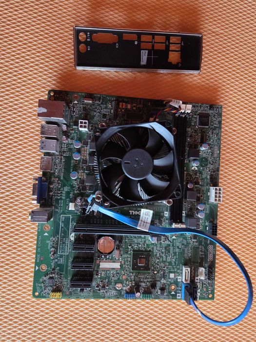 placa de baza si procesor I3-4130 DELL Optiplex 3020