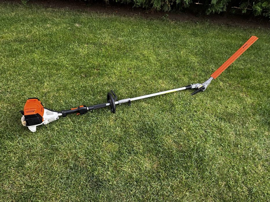 Foarfeca tuia-gard viu Stihl KM 131R, endomodor profesional!