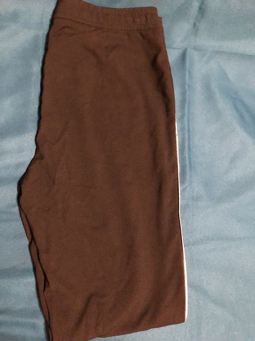 Pantaloni dama noi  25 lei perechea