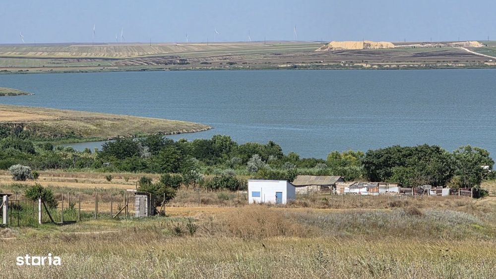 Teren extravilan Navodari, cu vedere la lacul Tasaul, 12 euro/mp