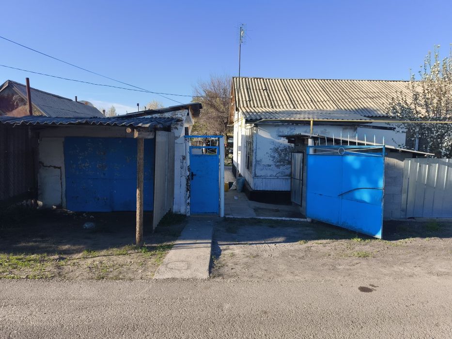 Продаётся дом барачного типа