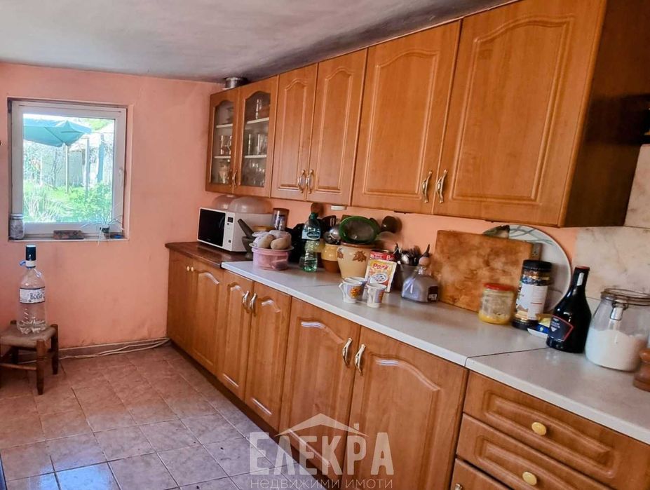 Продава се Къща в Варна, Център - 140 кв.м за 328 €/кв.м - Снимка #1