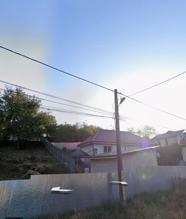 Vând CASĂ la Luncani, Bacău. Suprafața de Teren Intravilan 1382 metri pătrați.