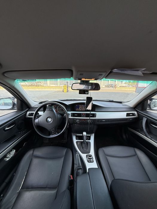 BMW 3 Series 2011 — imagine 5