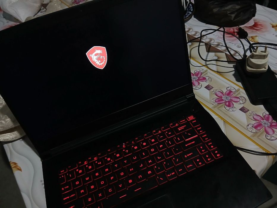 MSI GF63 THIN11CS aybi yuq RAM 8 dan 16 ga almashgan