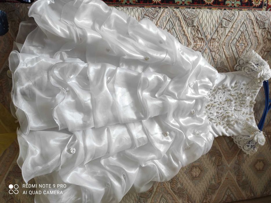 Шикарное платье на девочку