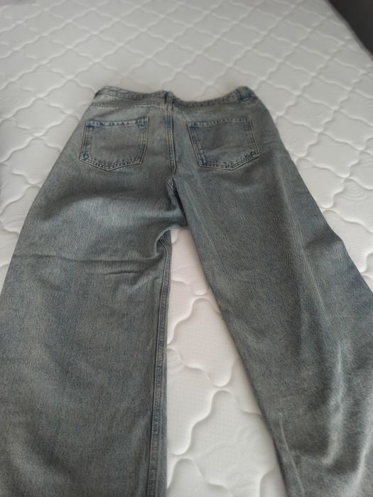 Дънки Stradivarius EUR 42