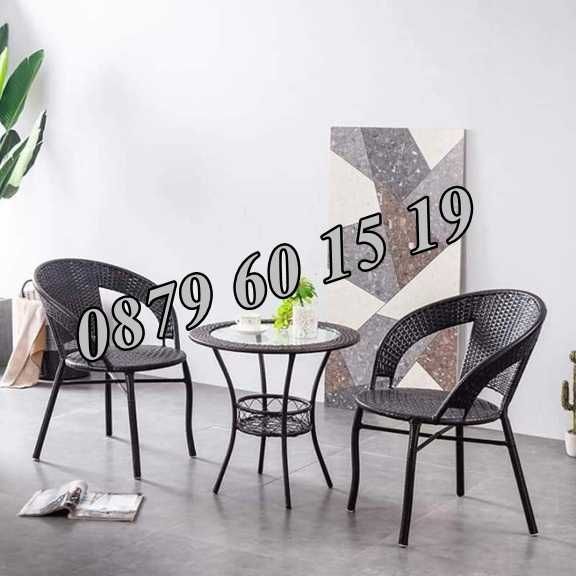 Градински ратанов комплект маса с два стола