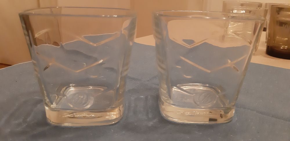 Рекламни и нерекламни чаши за алкохол