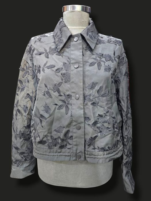 Дамско стилно яке MAX&Co – елегантен релефен десен