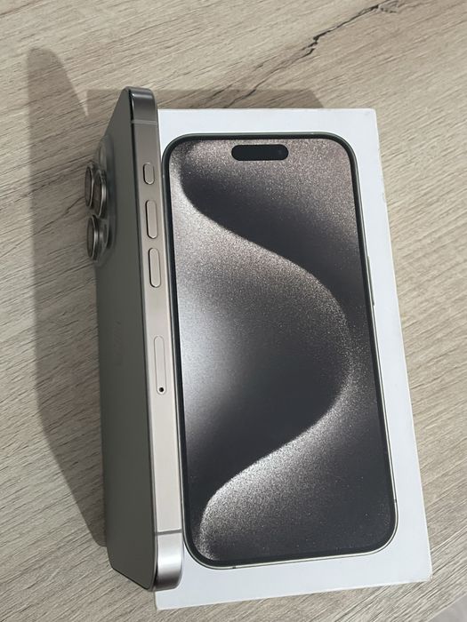 iPhone 15 Pro 128GB (98% Батерия) – Като нов!