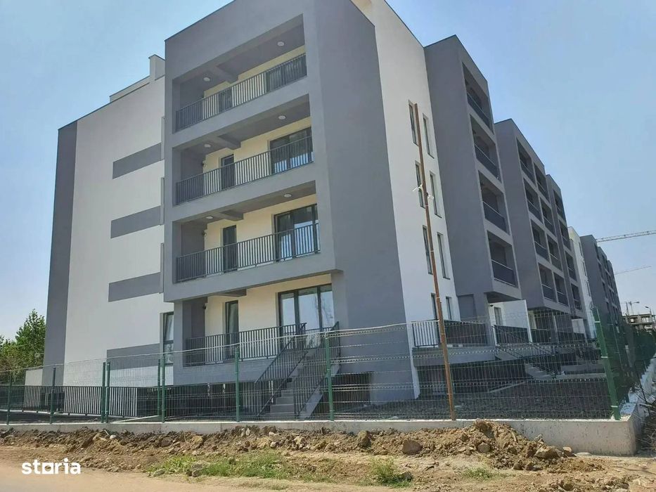 Metrou Teclu 3 camere 99 mp, curte proprie 44 mp Bloc Nou