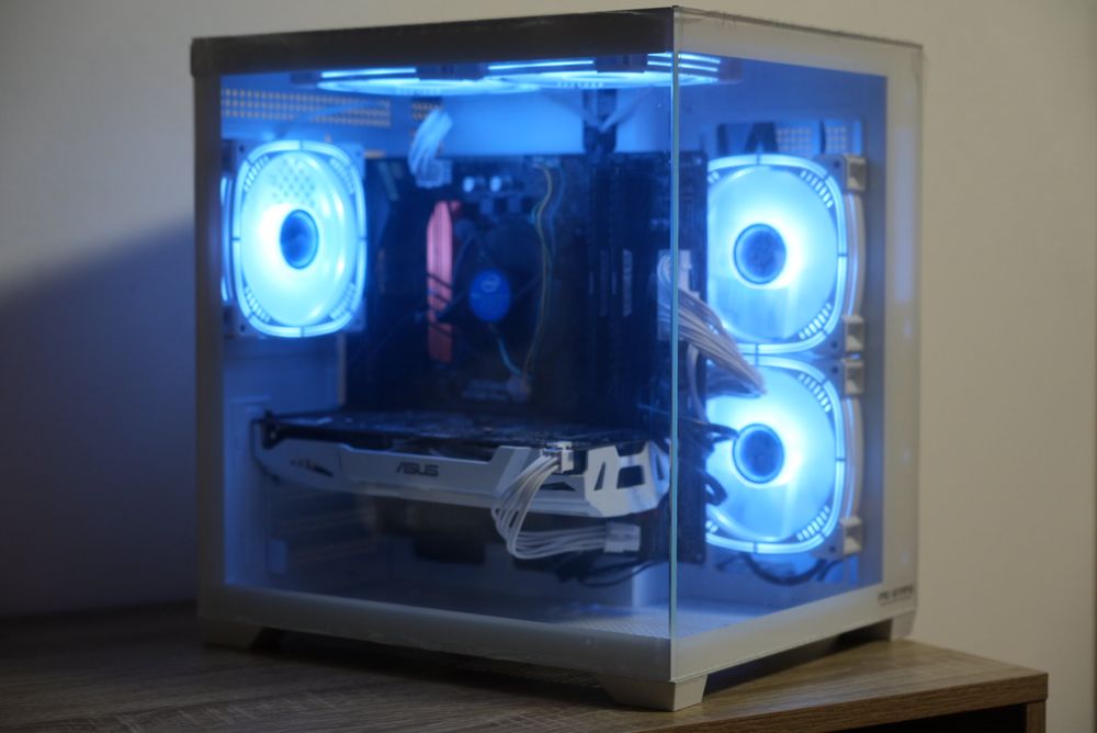 pc gaming light