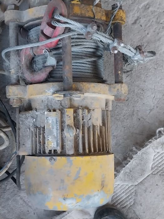 Продам электролебедку