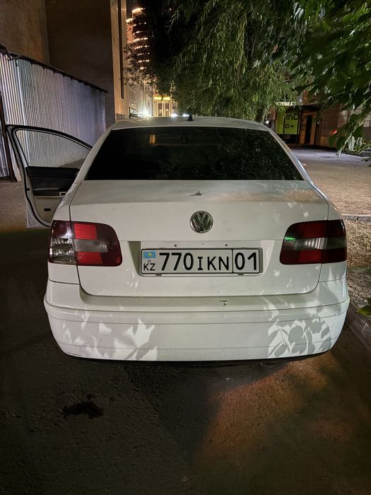 Wolkswagen polo 2005 года