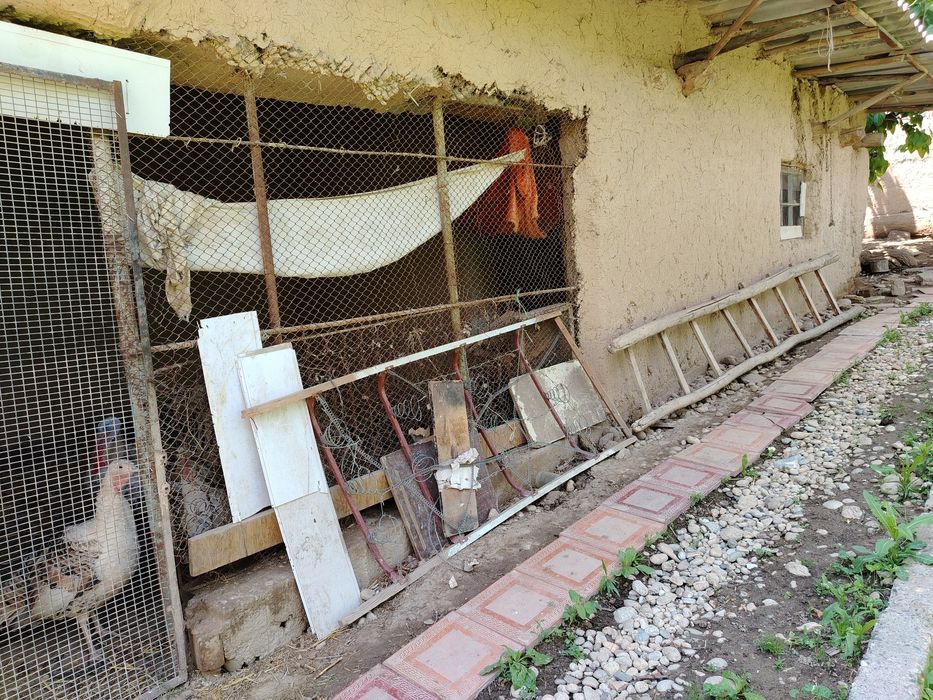 Қибрай тумани Нуробод маҳалласи Мулкчилик кўчасида 8 сотих ер сотилади